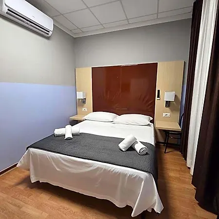 Paradiso Hotel 3*